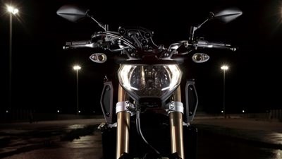 Hammerbike!!! Yamaha bringt 3-Zylinder! 