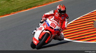 Spanier Jordi Torres gewinnt sein erstes Moto2-Rennen