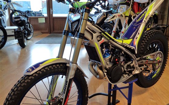>>>SHERCO FACTORY ST 300 TRIAL-2020 ROLL OUT<<< - Bild 5 >>>SHERCO FACTORY ST 300 TRIAL-2020 ROLL OUT<<< - Bild 5