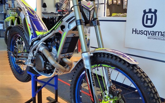 >>>SHERCO FACTORY ST 300 TRIAL-2020 ROLL OUT<<< - Bild 4 >>>SHERCO FACTORY ST 300 TRIAL-2020 ROLL OUT<<< - Bild 4