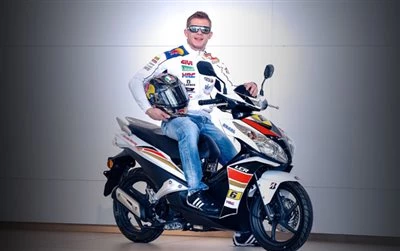 Honda Semmler - CB1000R und NSC50R als LCR Editionsmodelle Bild 4: Honda Semmler - CB1000R und NSC50R als LCR Editionsmodelle