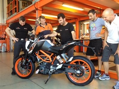 390 Duke - sie ist endlich da !!!!!!!!!