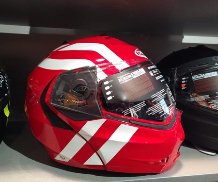 Helme von Germot und Caberg in neuen Farben