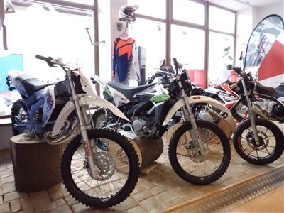HERBSTAKTION auf alle lagernden Mopeds & Roller HERBSTAKTION auf alle lagernden Mopeds & Roller