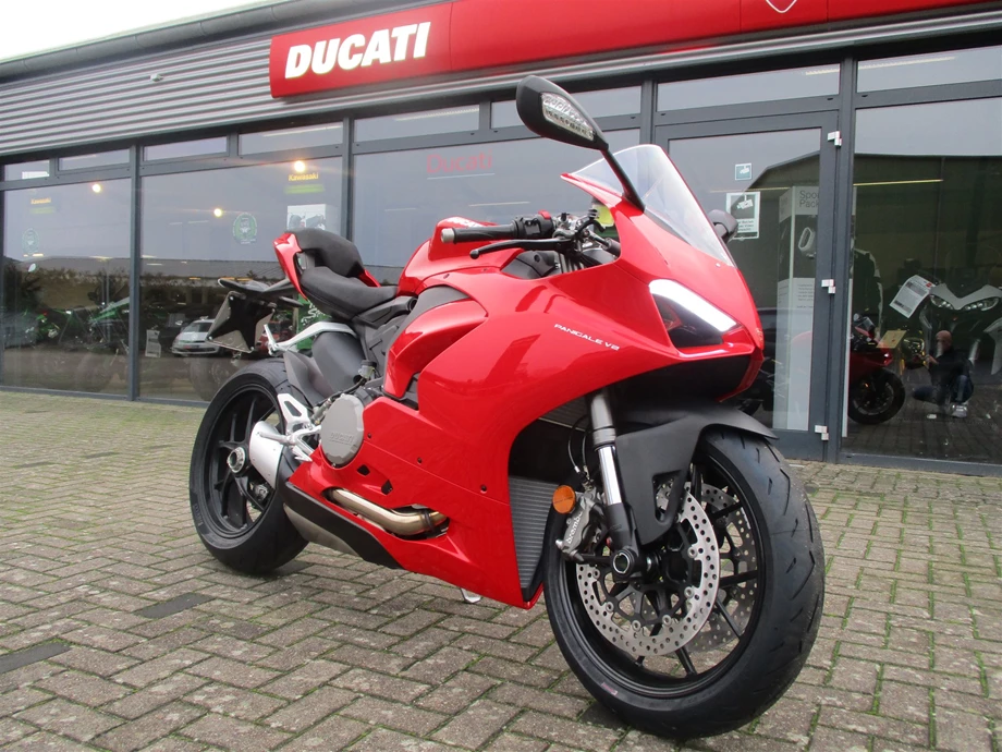 Die neuen Panigale V2 & V4 sind da !  Bild 2: Die neuen Panigale V2 & V4 sind da !