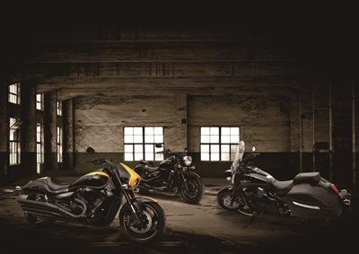 SUZUKI Intruder "Black Edition" Modelle! SUZUKI Intruder "Black Edition" Modelle!