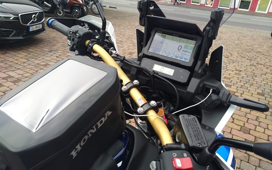 CRF1100 Apple CarPlay - Bild 1
