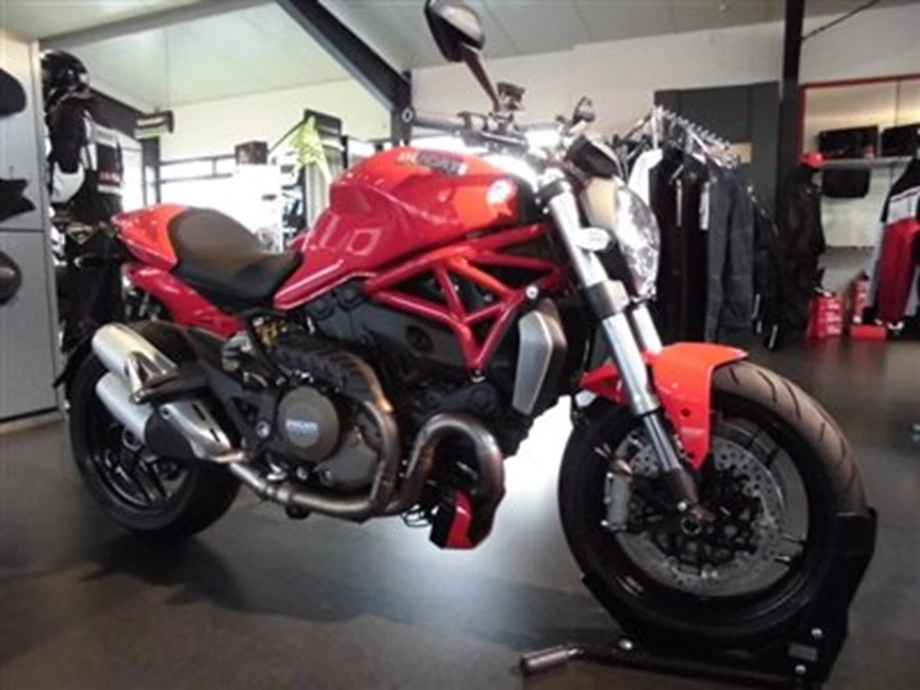 SIE IST DA: DIE NEUE DUCATI MONSTER 1200 Bild 5: SIE IST DA: DIE NEUE DUCATI MONSTER 1200