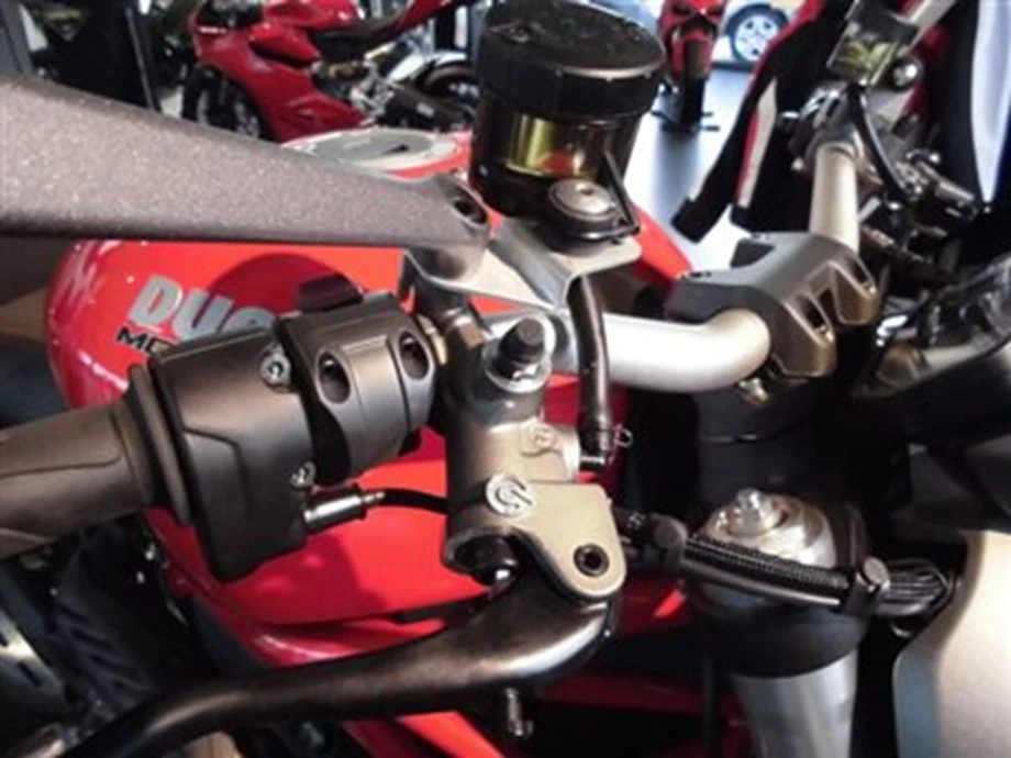 SIE IST DA: DIE NEUE DUCATI MONSTER 1200 Bild 7: SIE IST DA: DIE NEUE DUCATI MONSTER 1200