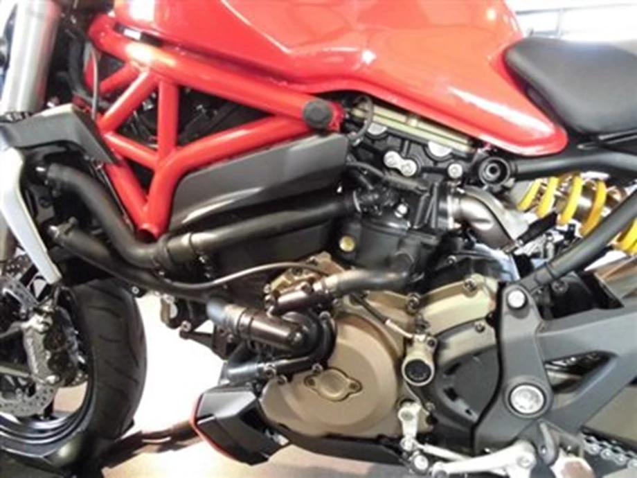 SIE IST DA: DIE NEUE DUCATI MONSTER 1200 Bild 8: SIE IST DA: DIE NEUE DUCATI MONSTER 1200