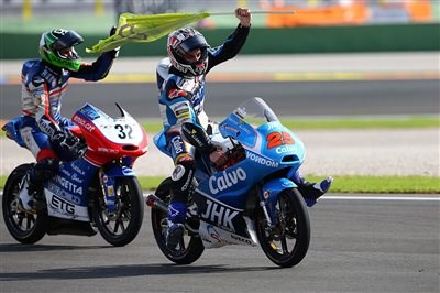 Maverick Vinales ist Moto3-Weltmeister!