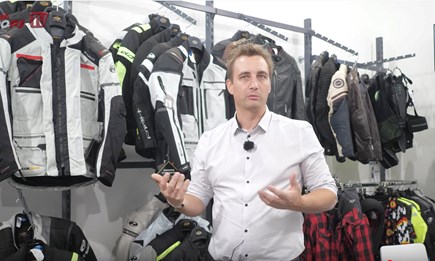 Neues 1000PS.at Video: Ausrüstung und Sicherheit! Welche Motorradbekleidung?