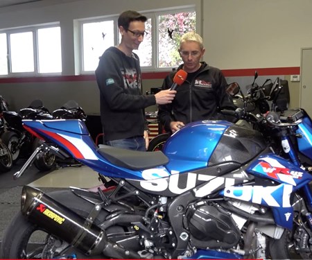 Suzuki "Virus" 1000R Umbau: 1000PS.at baut die Suzuki GSX-R 1000R um! Suzuki "Virus" 1000R Umbau: 1000PS.at baut die Suzuki GSX-R 1000R um!