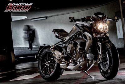 Mit der neuen MV Agusta Dragster 800 kommt eine MV die pures Adrenalin und Gänsehaut verspricht!