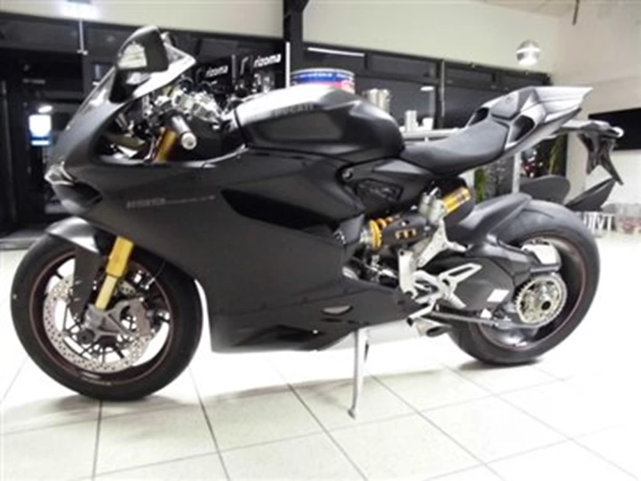 Soeben frisch eingetroffen: Panigale 1199 S in Dark Stealth99 S in Dark St Bild 3: Soeben frisch eingetroffen: Panigale 1199 S in Dark Stealth99 S in Dark St