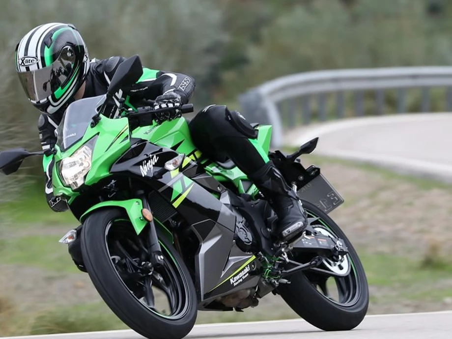 125'er mit Führerschein Klasse B (3) fahren - JETZT !  Bild 2: 125'er mit Führerschein Klasse B (3) fahren - JETZT !