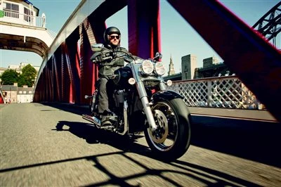 TRIUMPH THUNDERBIRD COMMANDER Bild 3: TRIUMPH THUNDERBIRD COMMANDER