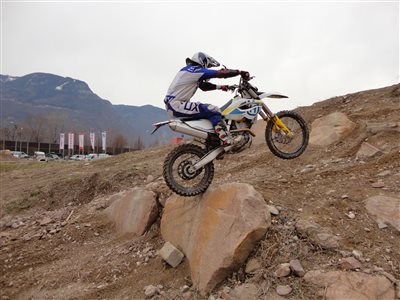 Marcel Krimbacher mit Husqvarna auf Erfolgskurs! - Bild 1 Marcel Krimbacher mit Husqvarna auf Erfolgskurs! - Bild 1