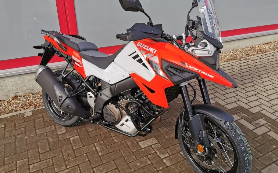 Endlich da! Die neue V-Strom 1050 XT. Bild 6: Endlich da! Die neue V-Strom 1050 XT.