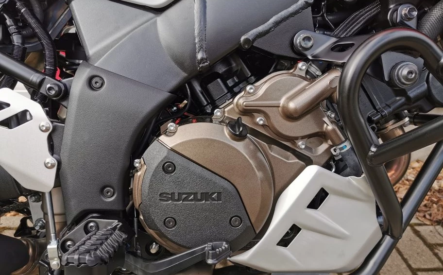 Endlich da! Die neue V-Strom 1050 XT. Bild 7: Endlich da! Die neue V-Strom 1050 XT.