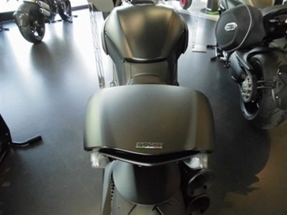 DIE NEUE DUCATI DIAVEL Bild 5: DIE NEUE DUCATI DIAVEL