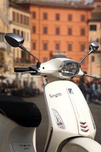 Die neue Vespa Sprint 50