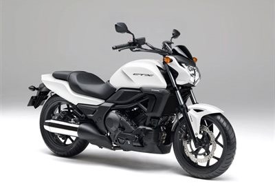 Honda Semmler - CTX700N in weiss da.