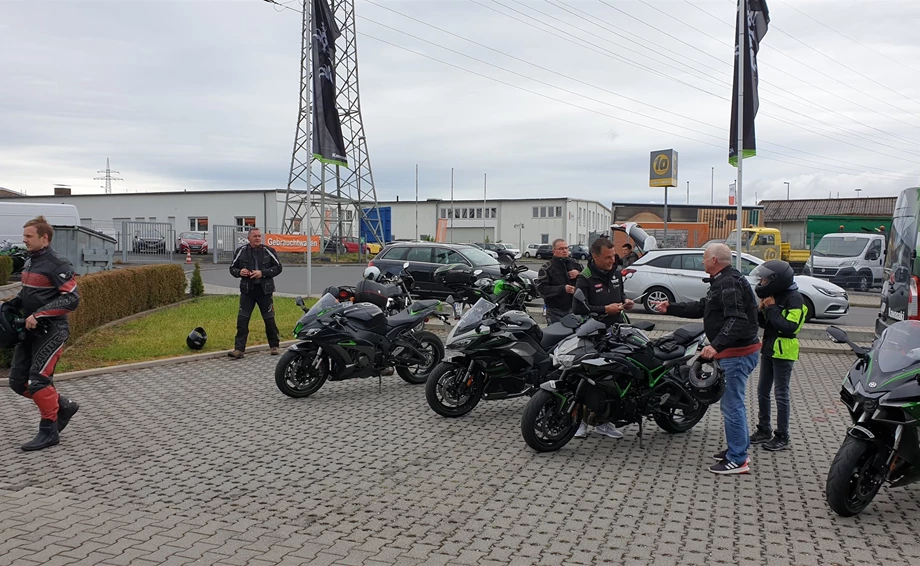KAWASAKI Roadshow am 23.05.2020 - Bildershow Bild 17: KAWASAKI Roadshow am 23.05.2020 - Bildershow