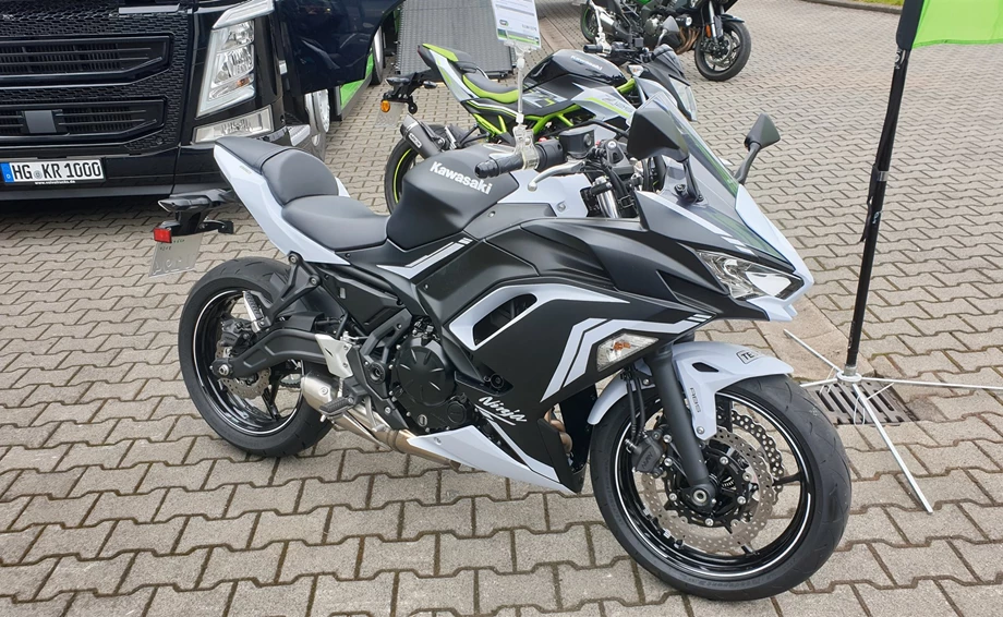 KAWASAKI Roadshow am 23.05.2020 - Bildershow Bild 8: KAWASAKI Roadshow am 23.05.2020 - Bildershow