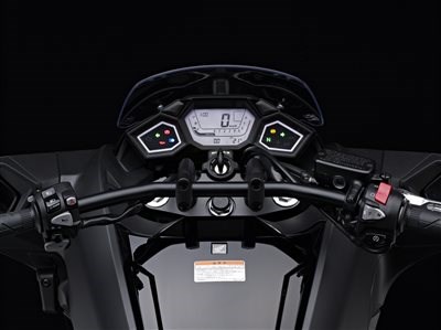 NEU! Honda NM4 Vultus 12.990,- - Bild 7 NEU! Honda NM4 Vultus 12.990,- - Bild 7