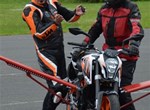 1. Schräglagentraining auf der KTM 390 Duke