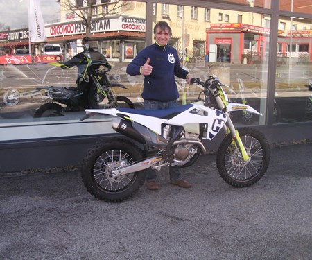 Willkommen in der Husqvarna Enduro Familie Willkommen in der Husqvarna Enduro Familie