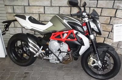 Im Juni bietet das A.T.T.-Team für alle MV Agusta Bikes die Heiße Finanzierung ab 0,49% Effekt.Jahresz. der Santander Consumer Bank AG an!