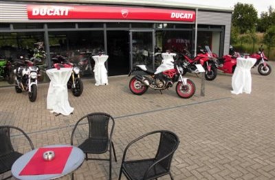 Das DUCATI Monster-Sommerfest - die neue Monster 821 ist da !
