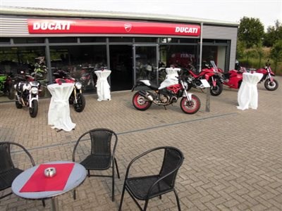 Das DUCATI Monster-Sommerfest - die neue Monster 821 ist da !