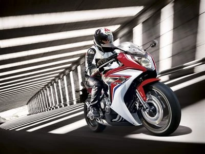 Honda Semmler - CBR650F eingetroffen! Bild 3: Honda Semmler - CBR650F eingetroffen!