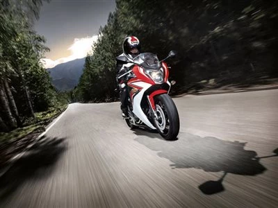 Honda Semmler - CBR650F eingetroffen! Bild 5: Honda Semmler - CBR650F eingetroffen!