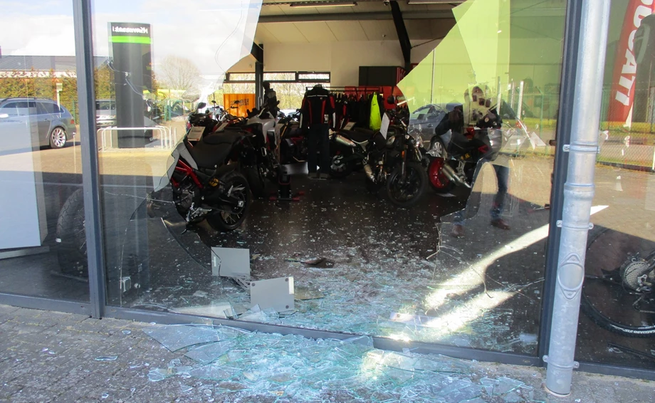 Motorrad-Diebstahl / Einbruch Bild 1: Motorrad-Diebstahl / Einbruch