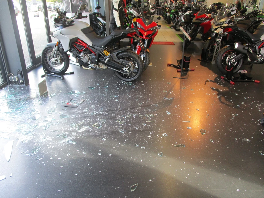 Motorrad-Diebstahl / Einbruch Bild 3: Motorrad-Diebstahl / Einbruch