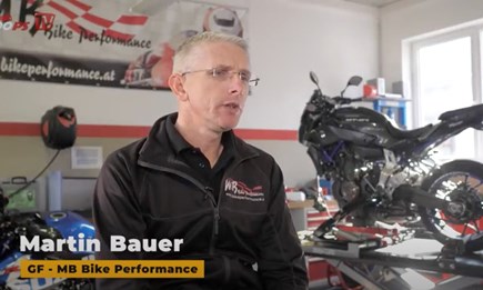 Neues 1000PS.at Video: Flott und sicher Motorrad fahren!