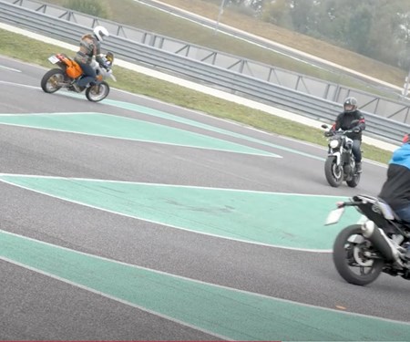 Neues 1000PS.at Video: Saisonstart am Motorrad Neues 1000PS.at Video: Saisonstart am Motorrad