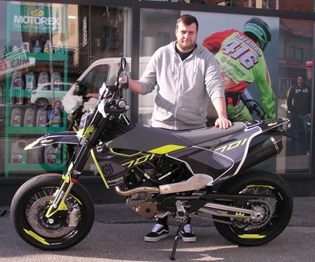 701 Supermoto übergeben! 701 Supermoto übergeben!