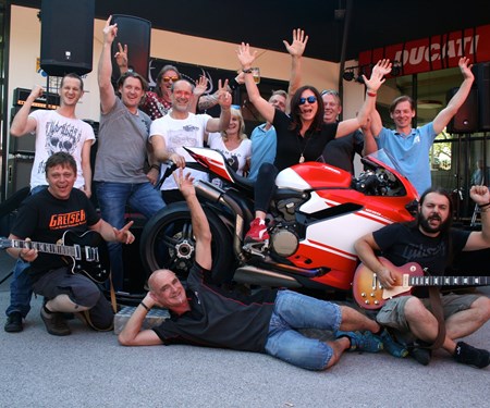 wir sind wieder da! TEAM DUCATISALZBURG wir sind wieder da! TEAM DUCATISALZBURG