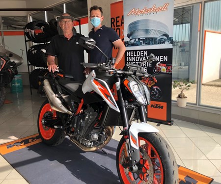 FAHRZEUGÜBERGABE KTM 890 DUKE FAHRZEUGÜBERGABE KTM 890 DUKE