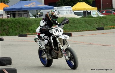 SuperMotoGirls.de in Pocking - G-Cup  - Bild 1 SuperMotoGirls.de in Pocking - G-Cup  - Bild 1