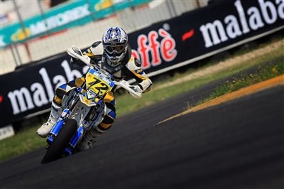 Höllbacher Racing Team - SuperMoto WM in Castelleto / Italien   - Bild 1
