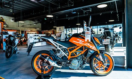 Walktrough Kini Shop - Episode 1 - Naked Bike World