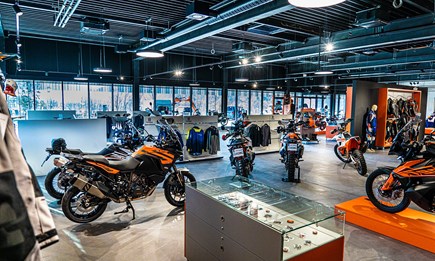 Walktrough Kini Shop - Episode 3 - Adventure World