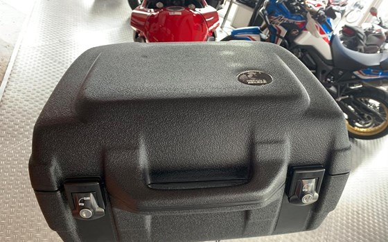 CB500 X mit Topcase Junior von Hepco&Becker   - Bild 2