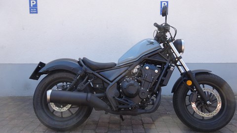CMX 500 Rebel mit Heckumbau und Mini-Blinkern 